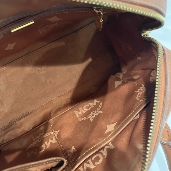 MCM - Picture 8 of 12